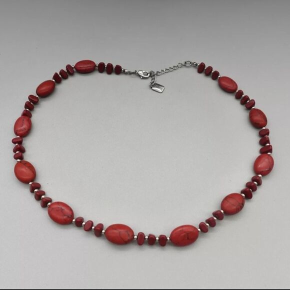 CHAPS Necklace Southwest Red Faux Stone Beads Silver Tone Spacers 18" Excellent - Picture 4 of 9